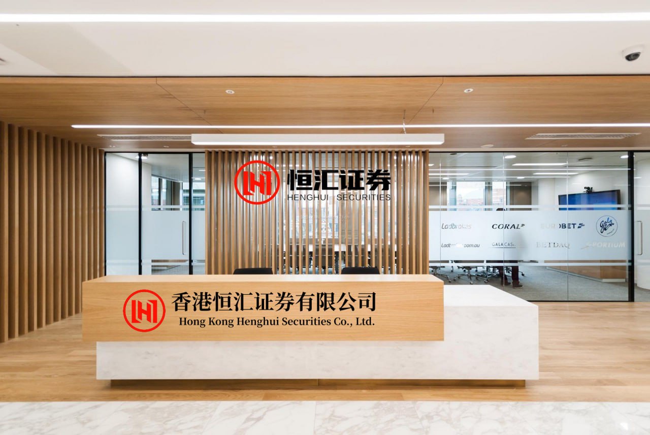 大资本 河南明星北京齐聚！李亚鹏坐C位，岳云鹏靠边站，海陆刘震云也在